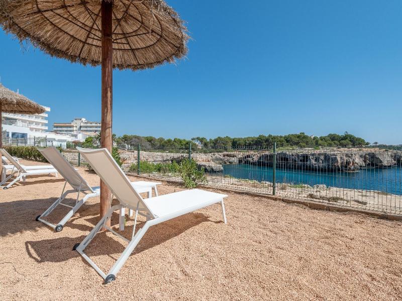 Orange Colom Seaside Apartments image