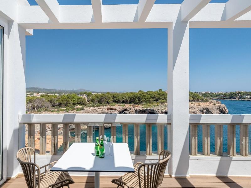 Orange Colom Seaside Apartments image