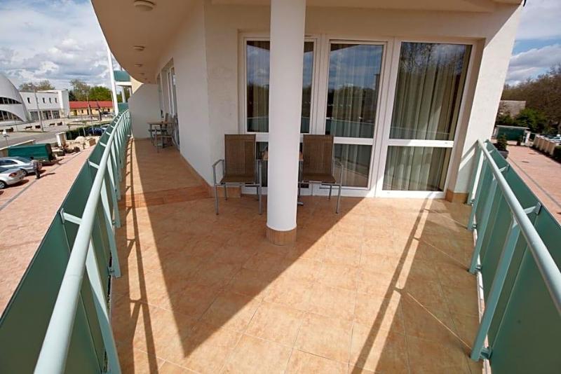 Hotel Atlantis image