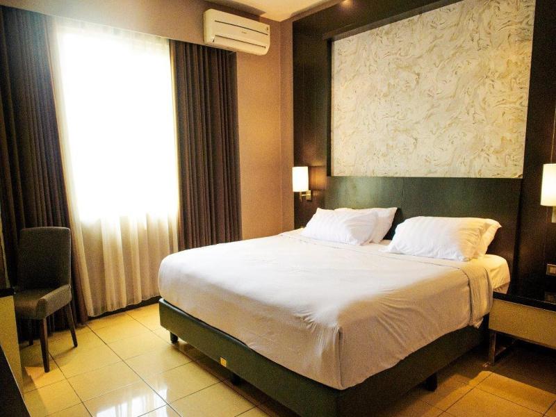 Karlita International Tegal image