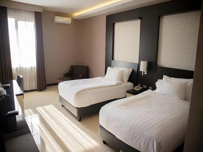 Karlita International Tegal image