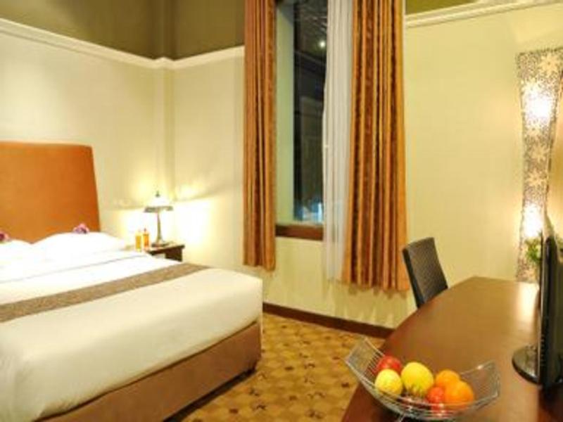 Grand Tryas Hotel image