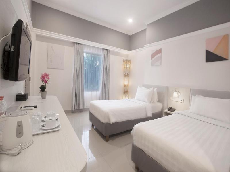 Grand Tryas Hotel image