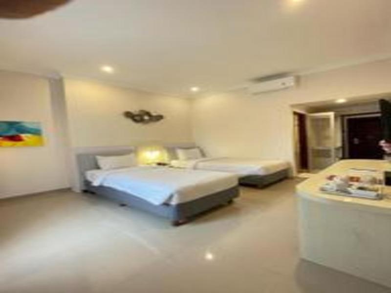 Grand Tryas Hotel image
