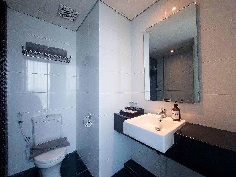 Luminor Hotel Jemursari image
