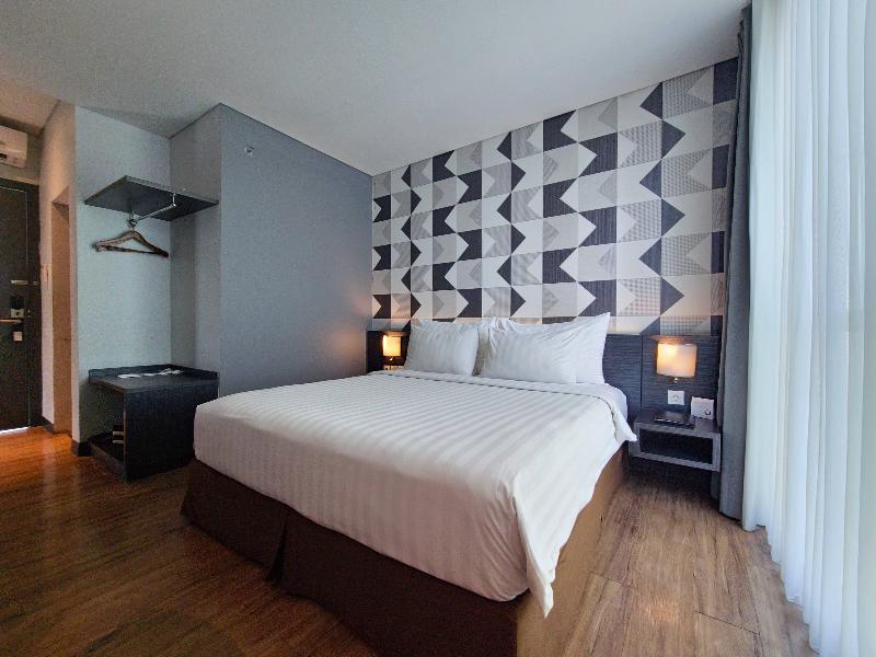 Luminor Hotel Jemursari image