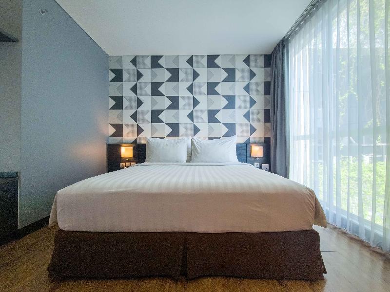 Luminor Hotel Jemursari image