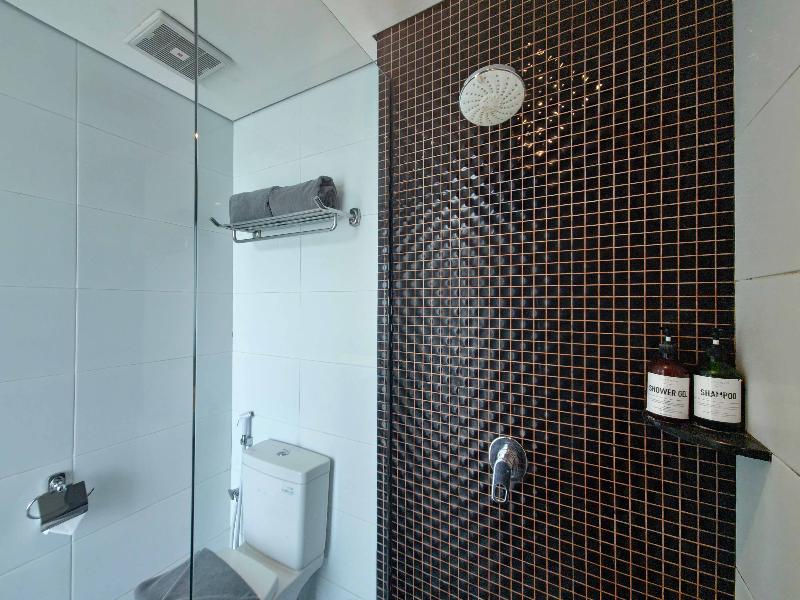 Luminor Hotel Jemursari image