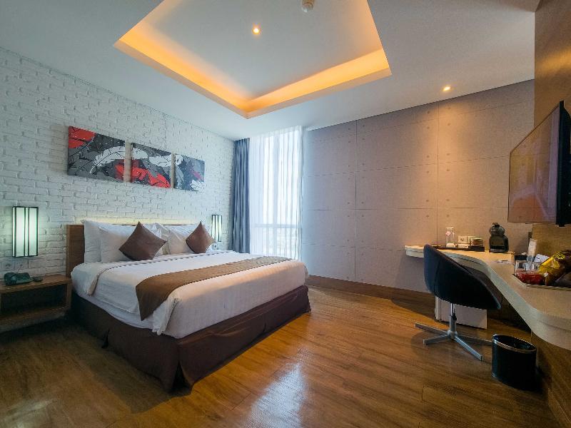 Luminor Hotel Jemursari image