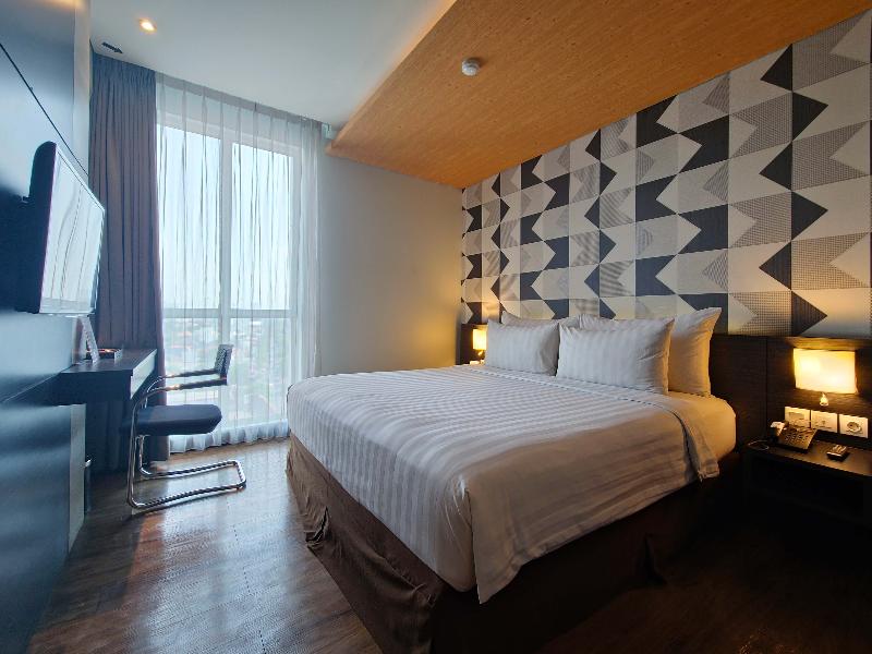 Luminor Hotel Jemursari image