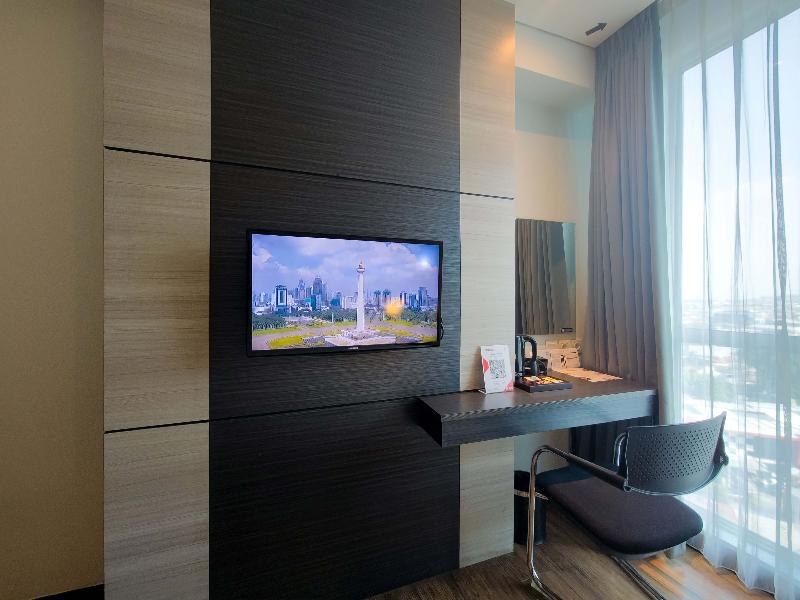 Luminor Hotel Jemursari image