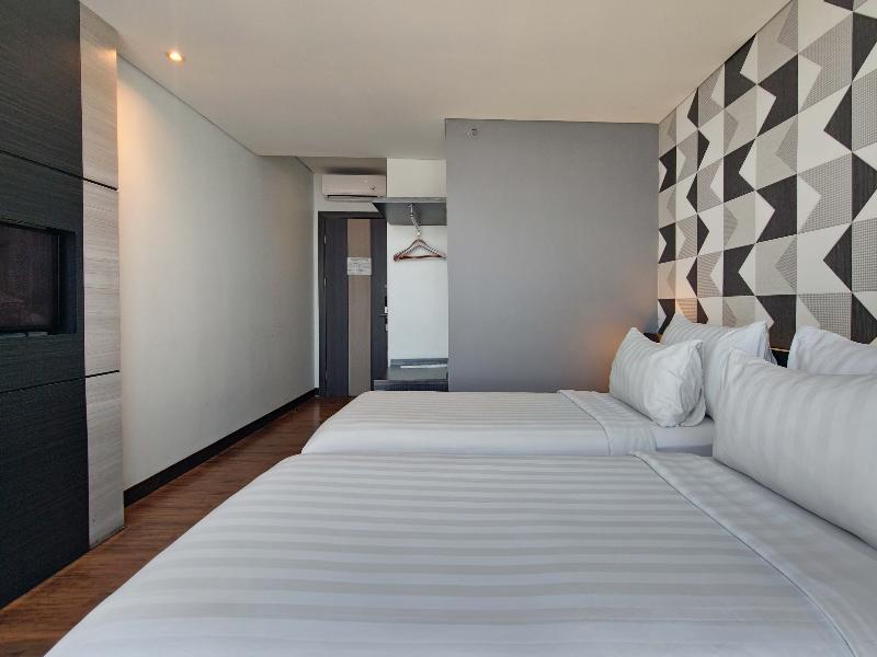 Luminor Hotel Jemursari image