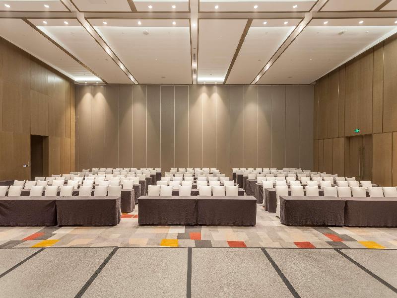 Radisson Exhibition Center Shanghai image