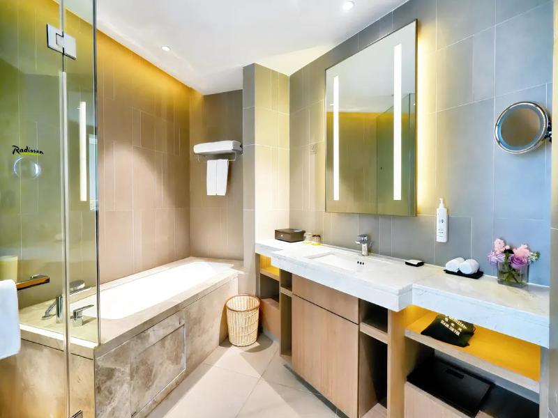Radisson Exhibition Center Shanghai image