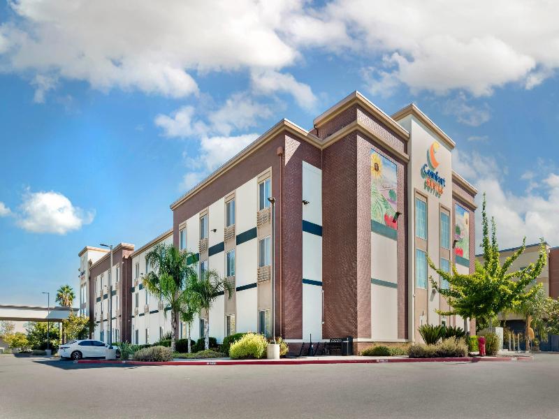 Comfort Suites Woodland - Sacramento Airport image