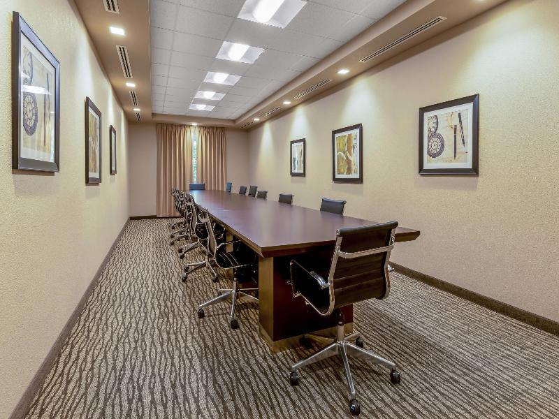 Comfort Suites Woodland - Sacramento Airport image