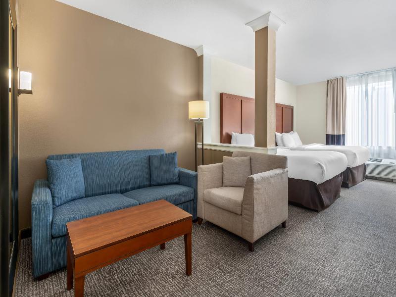 Comfort Suites Woodland - Sacramento Airport image