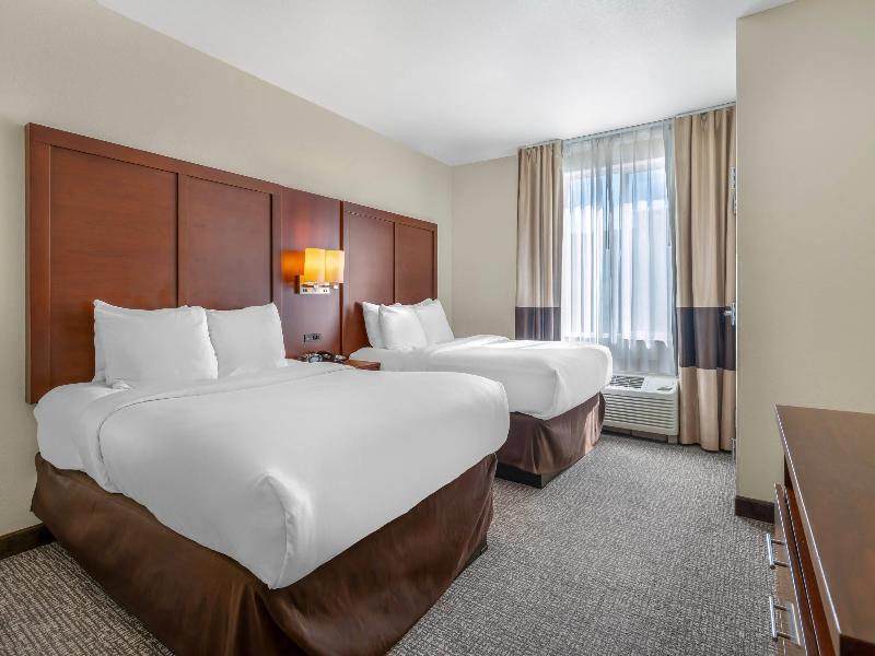 Comfort Suites Woodland - Sacramento Airport image
