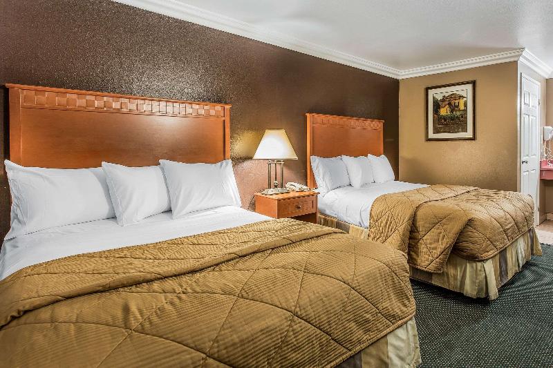 Rodeway Inn Ventura Midtown image