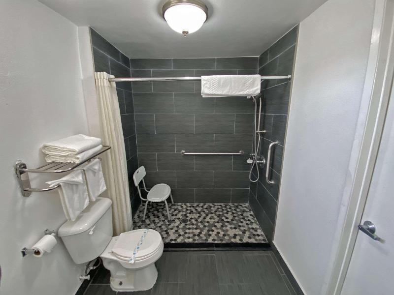 Rodeway Inn Ventura Midtown image