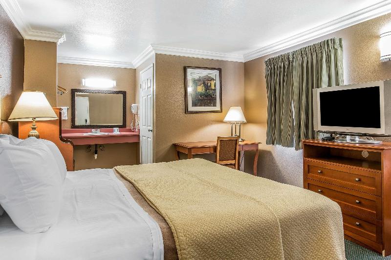 Rodeway Inn Ventura Midtown image