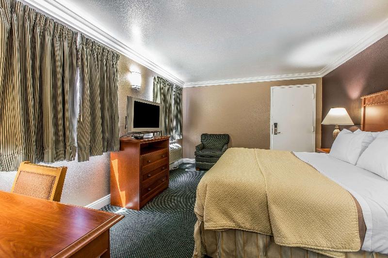 Rodeway Inn Ventura Midtown image