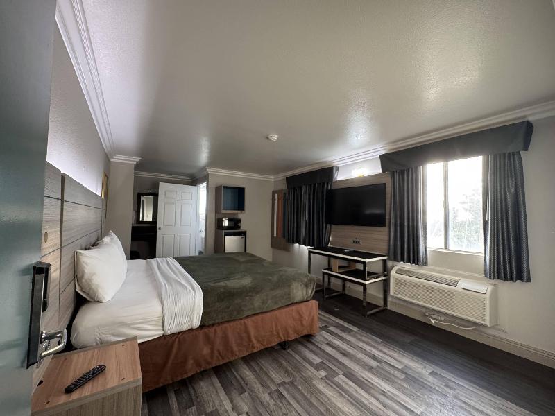 Rodeway Inn Ventura Midtown image