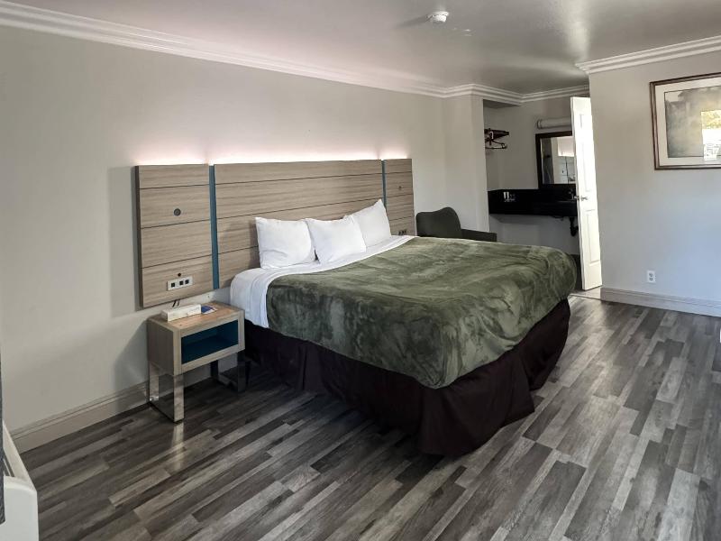 Rodeway Inn Ventura Midtown image