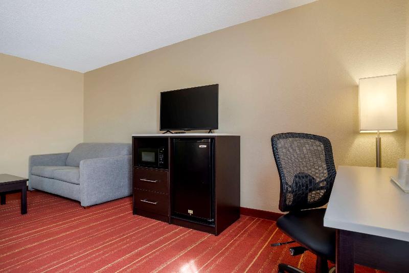 Quality Inn Phenix City Columbus image