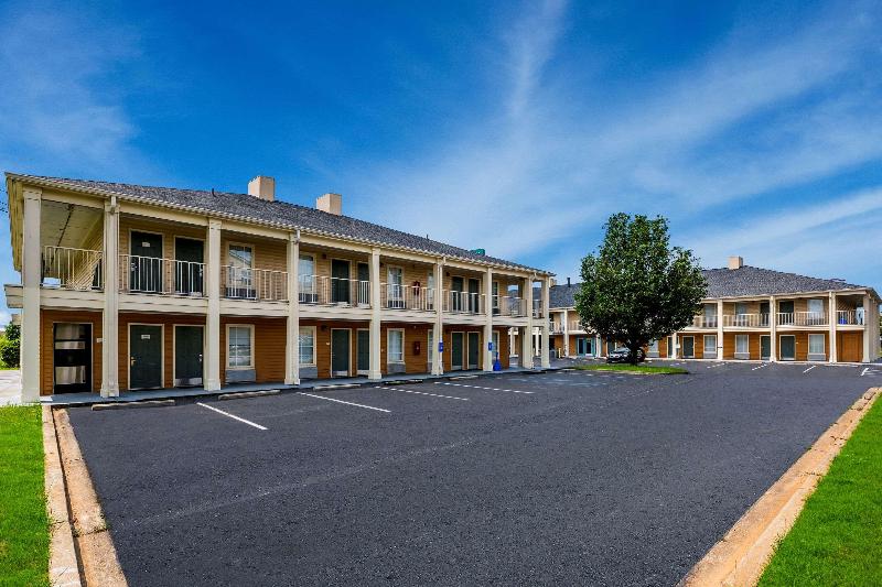Quality Inn Oxford I-20 exit 188 image