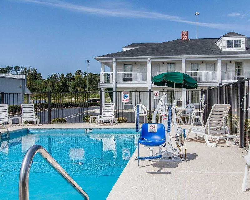 Quality Inn Scottsboro Us/72-Lake Guntersville Are image