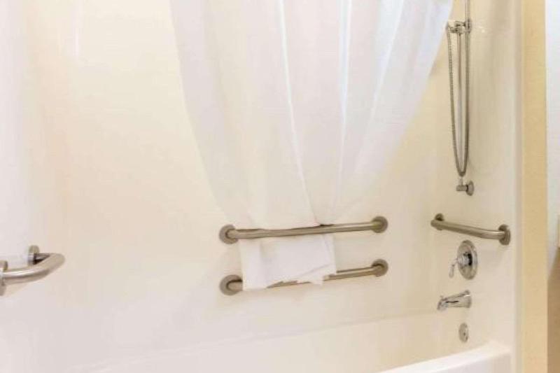 Quality Inn Scottsboro Us/72-Lake Guntersville Are image