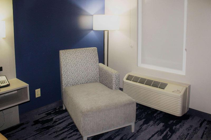 Quality Inn Scottsboro Us/72-Lake Guntersville Are image