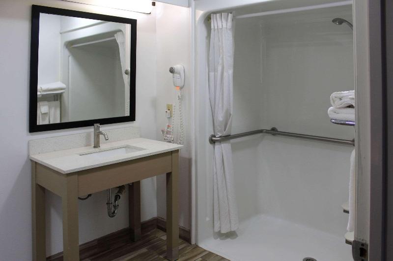 Quality Inn Scottsboro Us/72-Lake Guntersville Are image