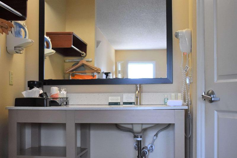 Quality Inn Scottsboro Us/72-Lake Guntersville Are image