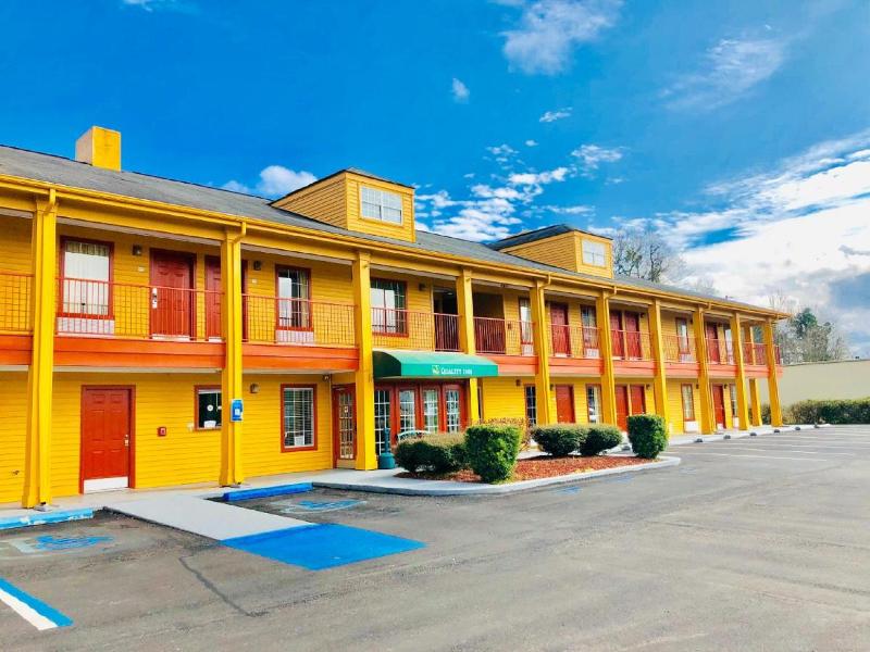 Baymont by Wyndham Selma image