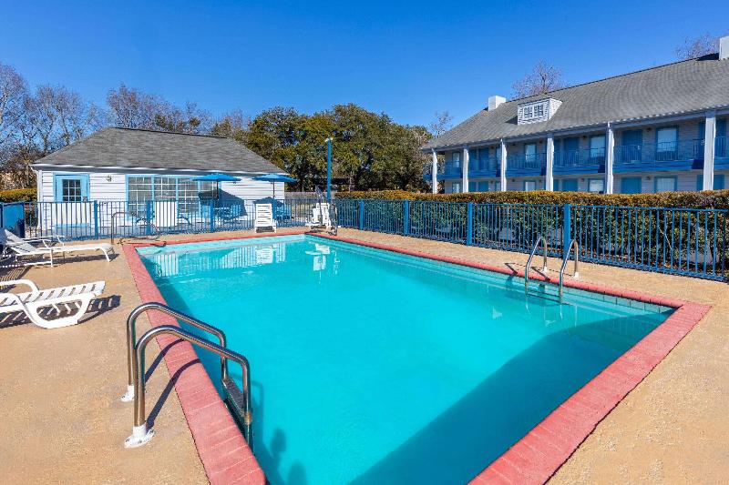Baymont by Wyndham Selma image