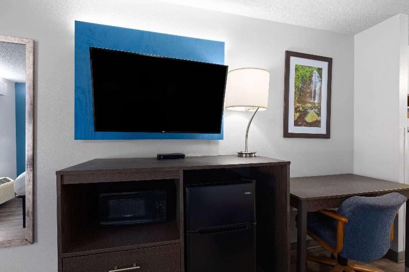Baymont by Wyndham Selma image