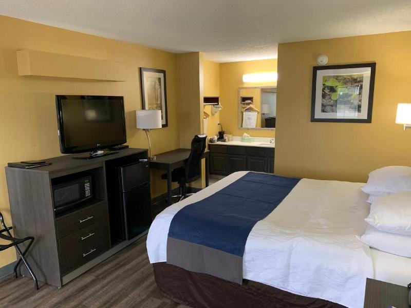 Baymont by Wyndham Selma image