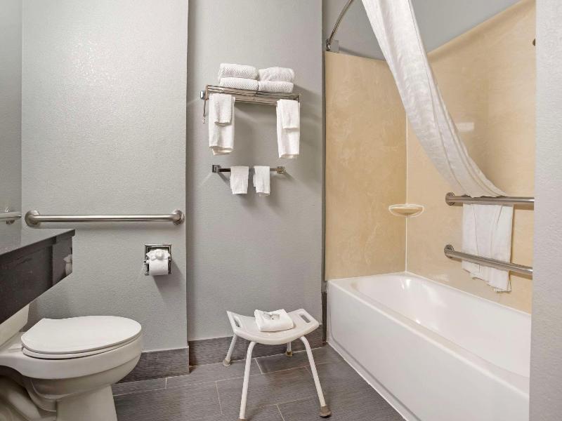 Quality Inn & Suites Birmingham - Highway 280 image
