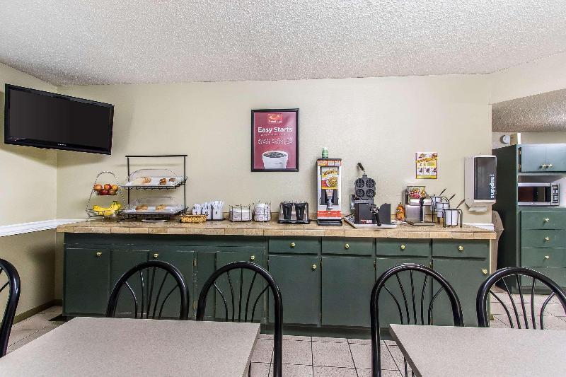 . Econo Lodge Scottsboro Area