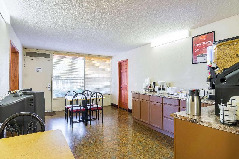 Econo Lodge Mountain Home Mountain Home Area image