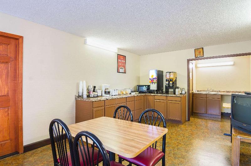 Econo Lodge Mountain Home Mountain Home Area image 7