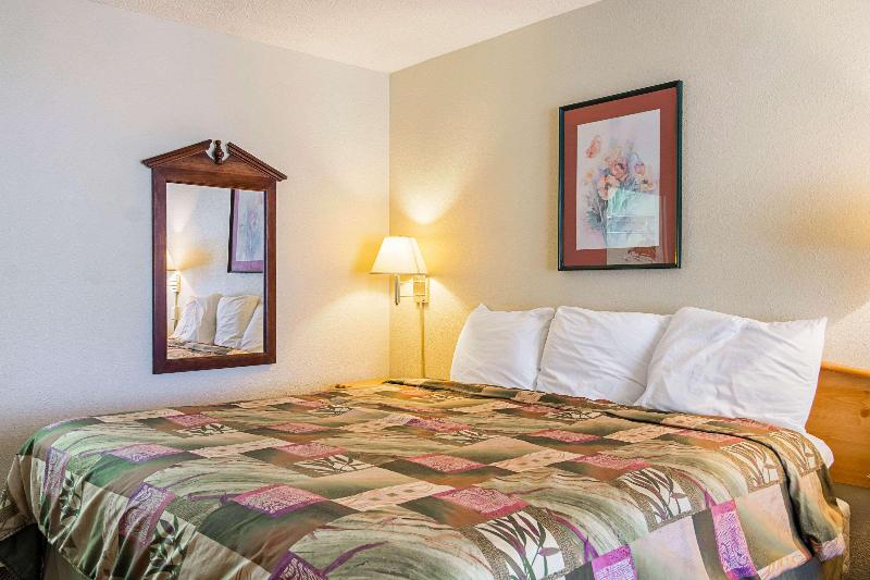 Econo Lodge Mountain Home Mountain Home Area image