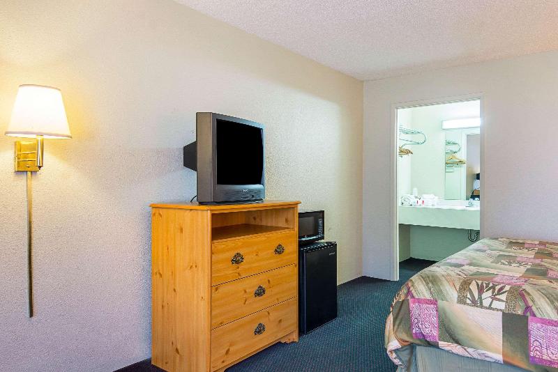 Econo Lodge Mountain Home Mountain Home Area image