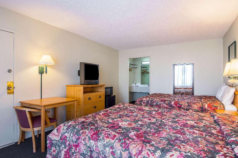 Econo Lodge Mountain Home Mountain Home Area image 2