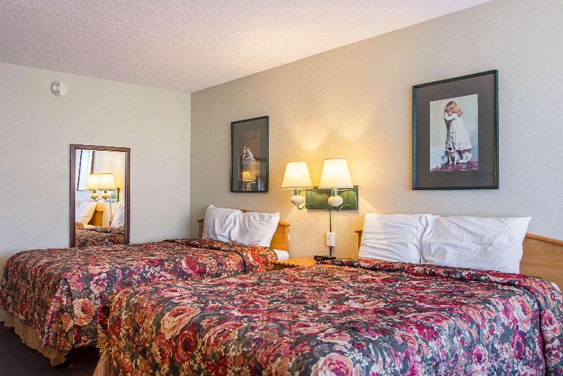 Econo Lodge Mountain Home Mountain Home Area image