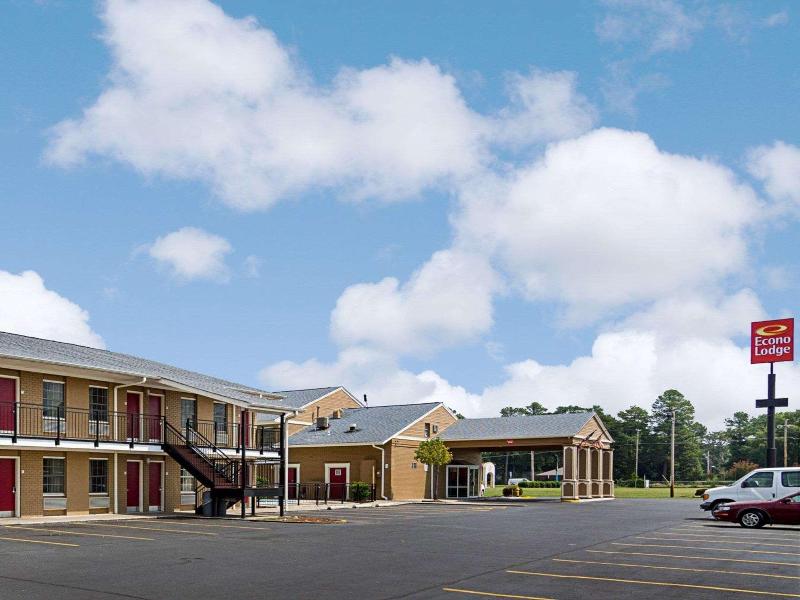 Econo Lodge Pine Bluff image