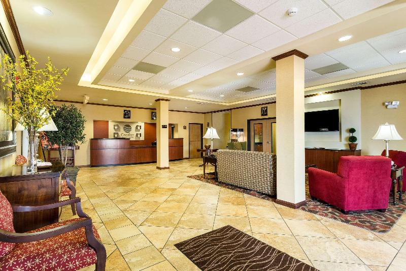 Comfort Inn & Suites Blytheville Area image