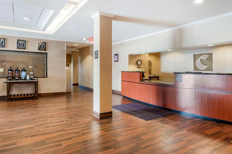 Comfort Inn & Suites Blytheville Area image